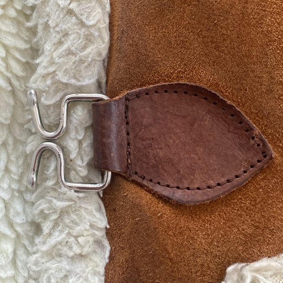 Vest - Picture 2 of 5